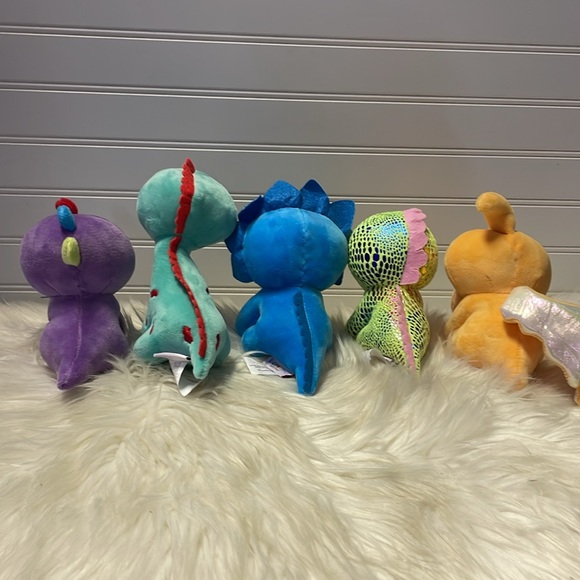 Pomkinz Dinosaur ๐ฆ ๐ฆ Pet Pals Set of 5 Stuffed Animals Rainbow Bag. - Picture 14 of 16